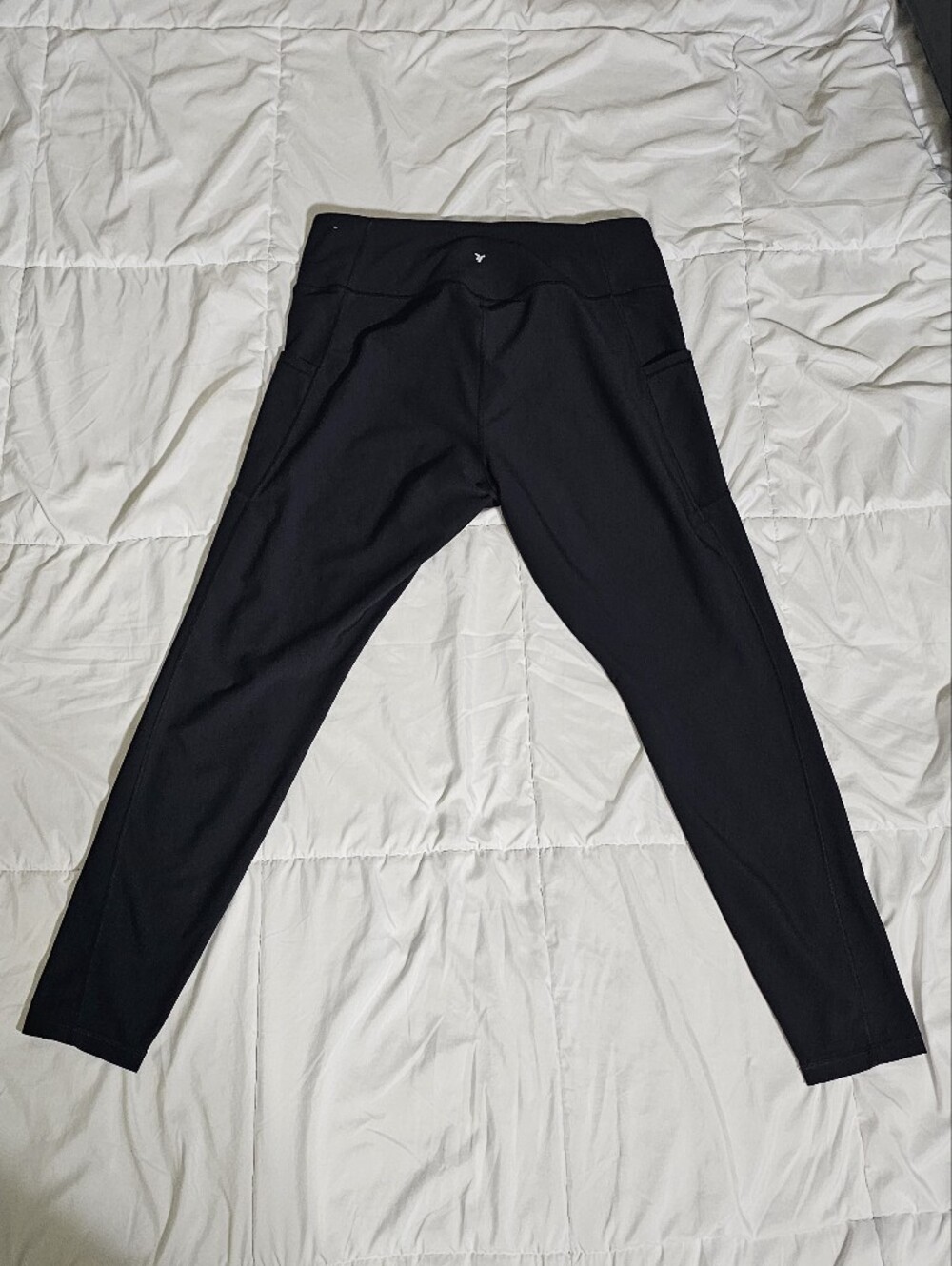 Old Navy Black Leggings With Pockets - Picture 4 of 4